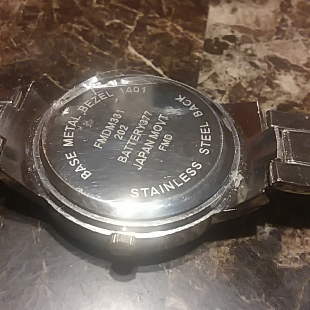 Watch - Picture 2 of 3